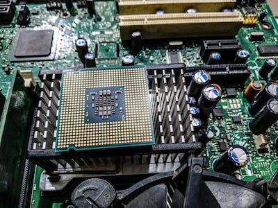 What Is Motherboard and what is the uses of it ? मदरबोर्ड क्या है और इसका उपयोग क्या होता है?