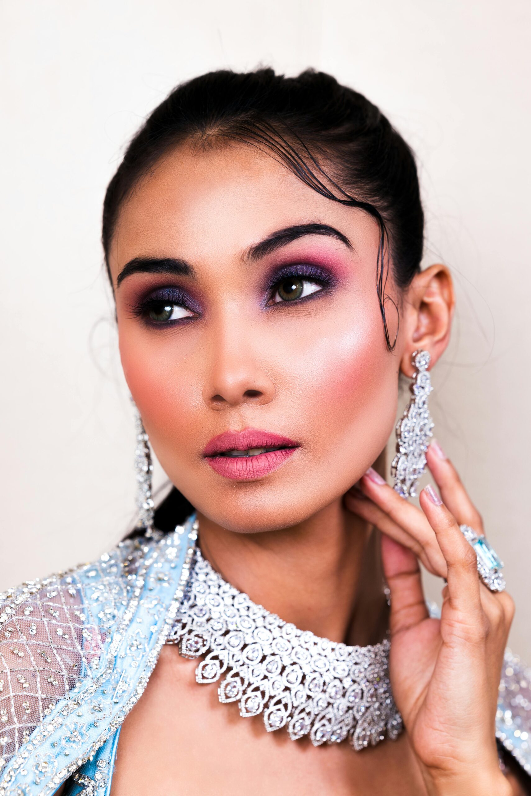 Rising Silver Prices in India: Impact on Consumers and the Market – भारत में चांदी की बढ़ती कीमतें: उपभोक्ताओं और बाजार पर असर